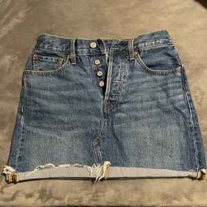 Levi’s high rise Jean skirt